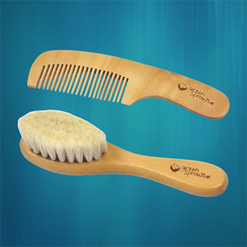 Green Sprouts Baby Brush & Comb for newborn